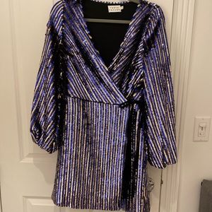 Tanya Taylor Mini Sequin long Slv dress. Size 4
